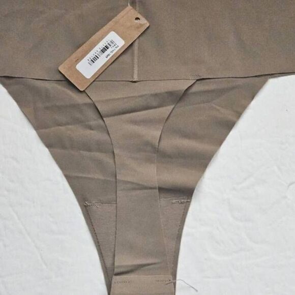 2 PAIR SKIMS panty Nwt - Picture 11 of 12